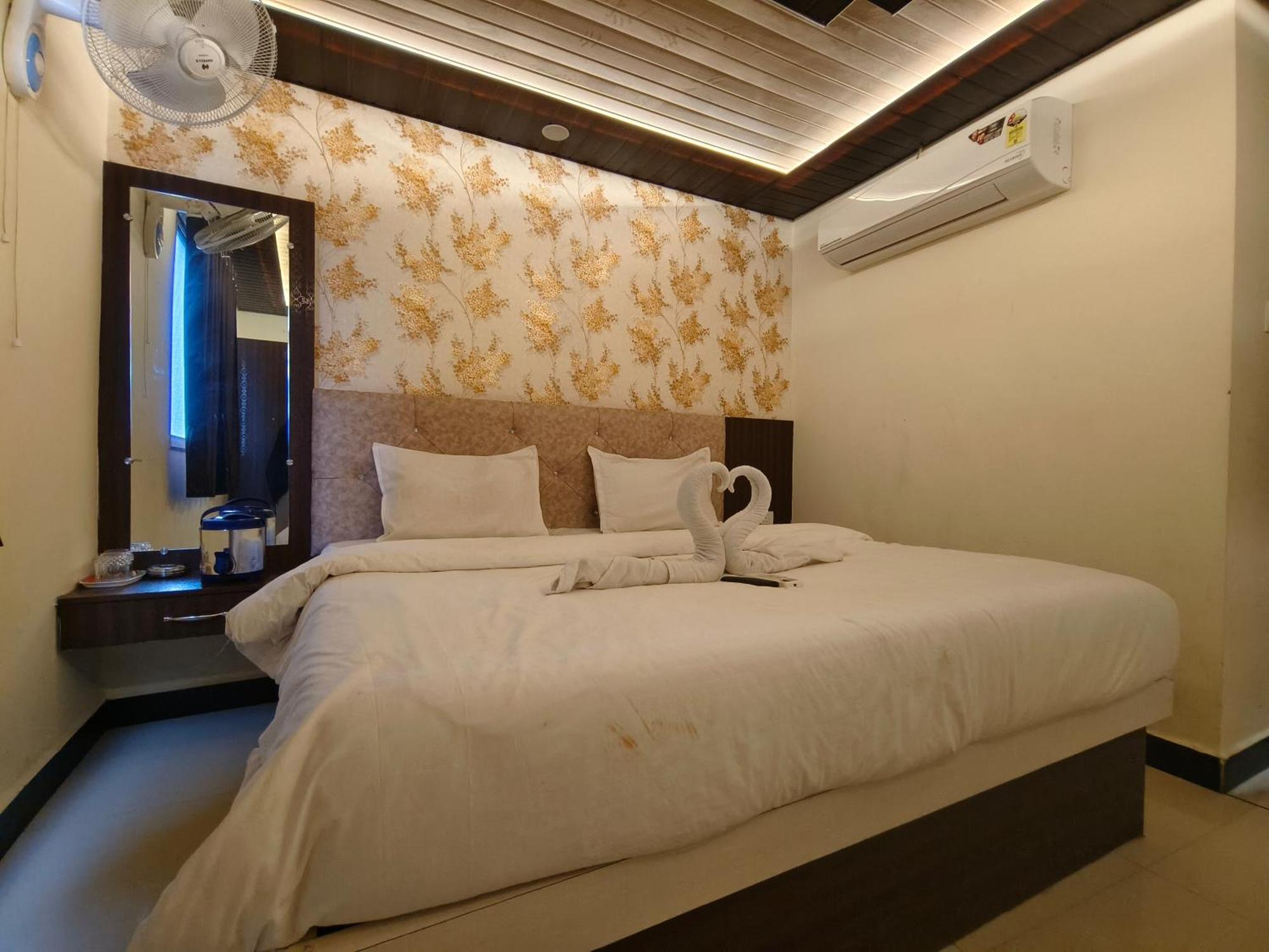 Hotel Jain Shree Ujaim Exterior foto